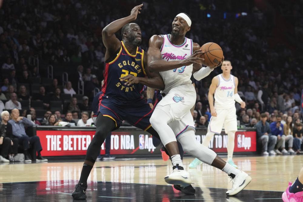 NBA官网评选新赛季东部球星实力榜：字母哥、布伦森和米切尔位列前三.